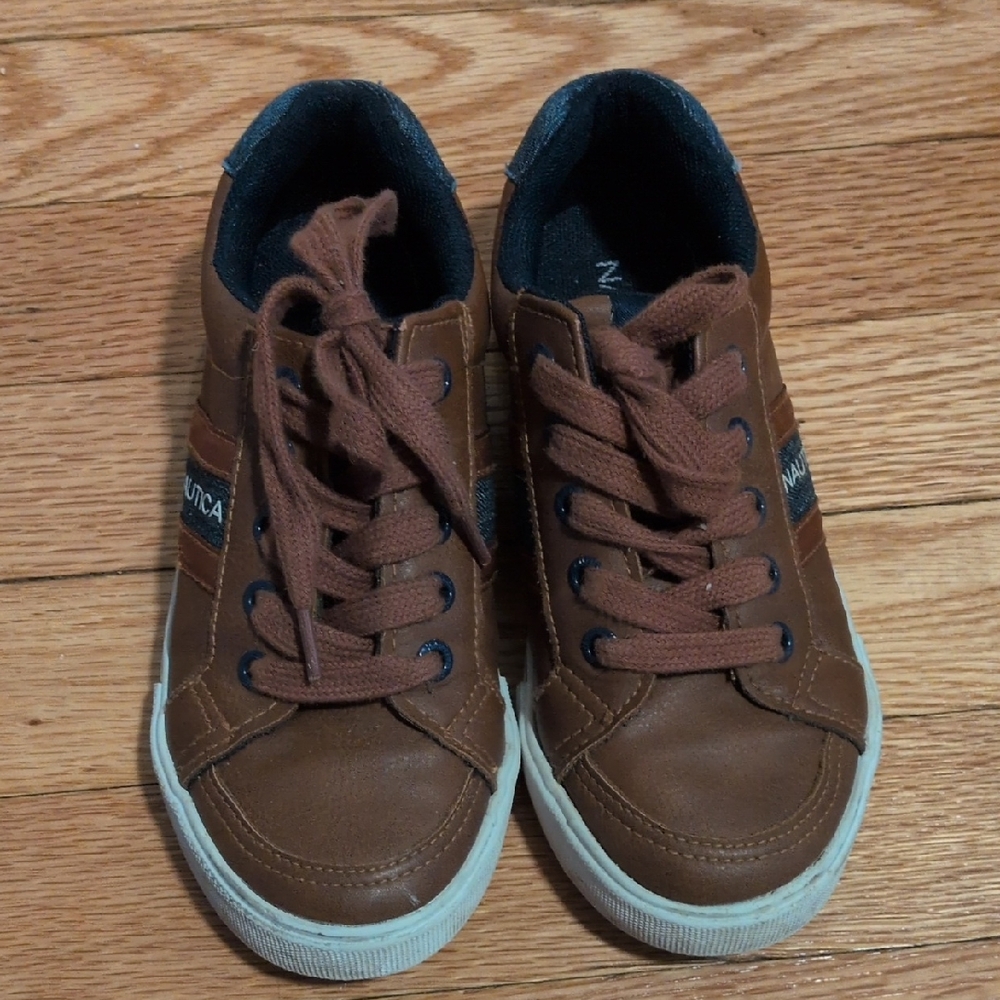 Nautica Kids Brown And Navy Blue Sneakers‎